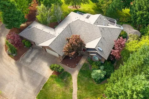 327 Whitestone Drive Grants Pass OR 97527
