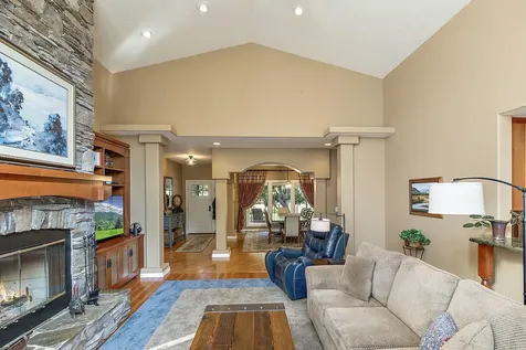 327 Whitestone Drive Grants Pass OR 97527