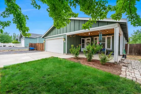 2555 SW Timber Avenue Redmond OR 97756