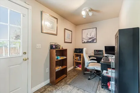 2555 SW Timber Avenue Redmond OR 97756