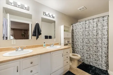 2555 SW Timber Avenue Redmond OR 97756