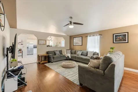 2555 SW Timber Avenue Redmond OR 97756