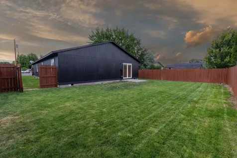 2536 SW Volcano Avenue Redmond OR 97756