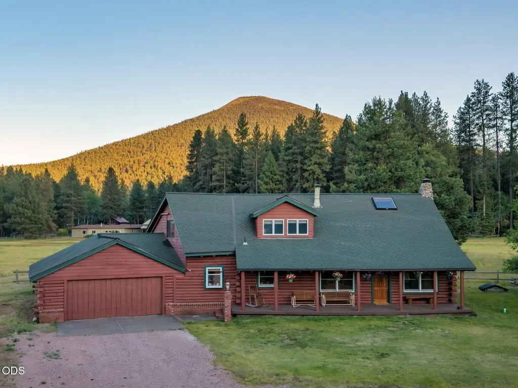 13751 SW Meadow View Drive Camp Sherman OR 97730