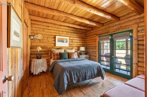 13751 SW Meadow View Drive Camp Sherman OR 97730