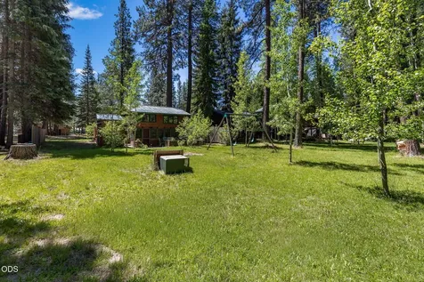26104 SW Pine Drive Camp Sherman OR 97730
