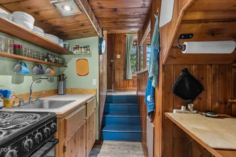 26104 SW Pine Drive Camp Sherman OR 97730