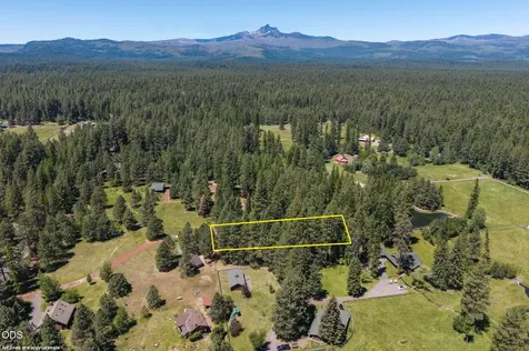 26104 SW Pine Drive Camp Sherman OR 97730