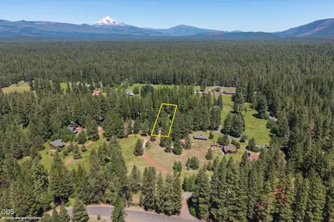 26104 SW Pine Drive Camp Sherman OR 97730
