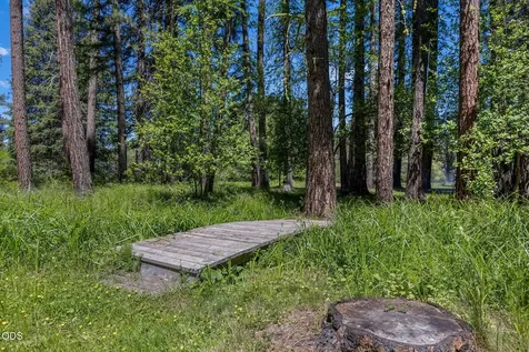 26104 SW Pine Drive Camp Sherman OR 97730