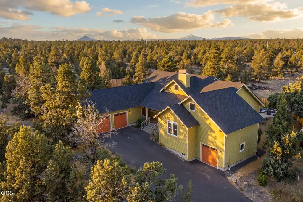 615 NW 89th Street Redmond OR 97756