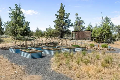 615 NW 89th Street Redmond OR 97756