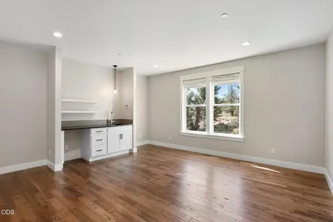 615 NW 89th Street Redmond OR 97756