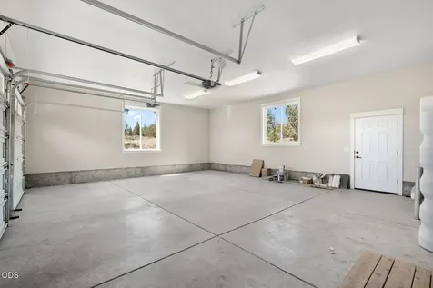 615 NW 89th Street Redmond OR 97756