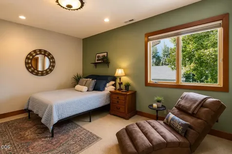 67480 Cloverdale Road Bend OR 97703