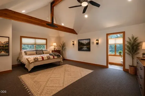 67480 Cloverdale Road Bend OR 97703