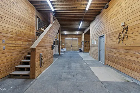 67480 Cloverdale Road Bend OR 97703