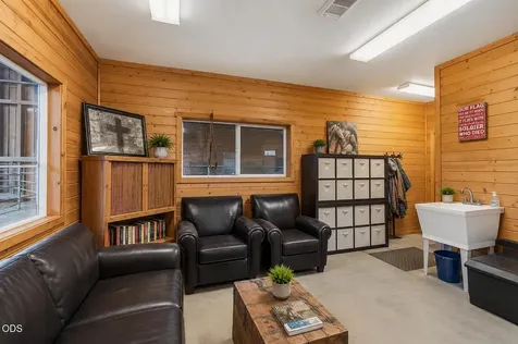 67480 Cloverdale Road Bend OR 97703