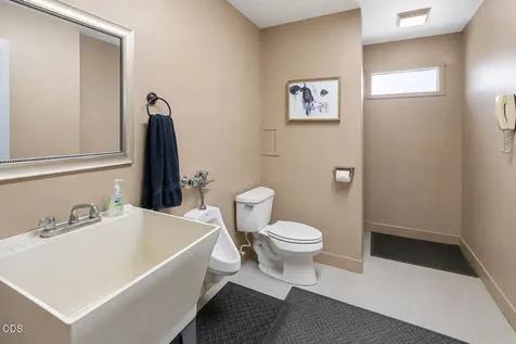 67480 Cloverdale Road Bend OR 97703