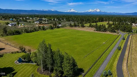 67480 Cloverdale Road Bend OR 97703
