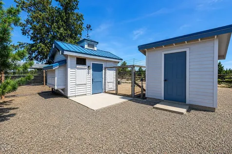 67480 Cloverdale Road Bend OR 97703