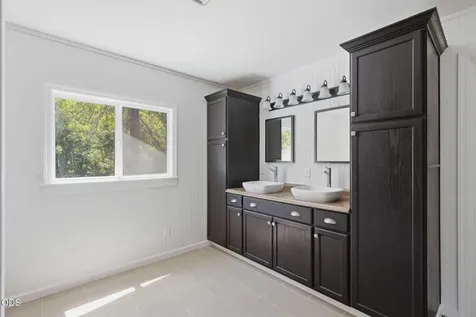925 Meadow View Drive Williams OR 97544