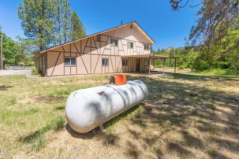 925 Meadow View Drive Williams OR 97544