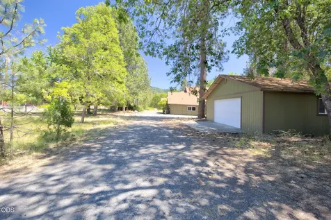 925 Meadow View Drive Williams OR 97544