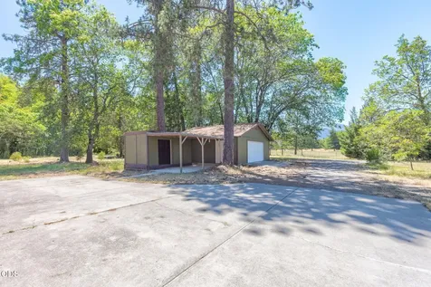 925 Meadow View Drive Williams OR 97544