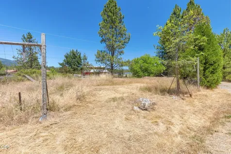 925 Meadow View Drive Williams OR 97544