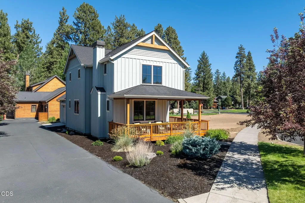 446 S Cottonwood Street Sisters OR 97759