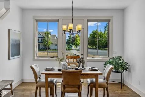 446 S Cottonwood Street Sisters OR 97759