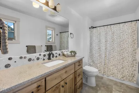 446 S Cottonwood Street Sisters OR 97759