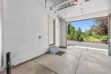 446 S Cottonwood Street Sisters OR 97759