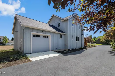 446 S Cottonwood Street Sisters OR 97759