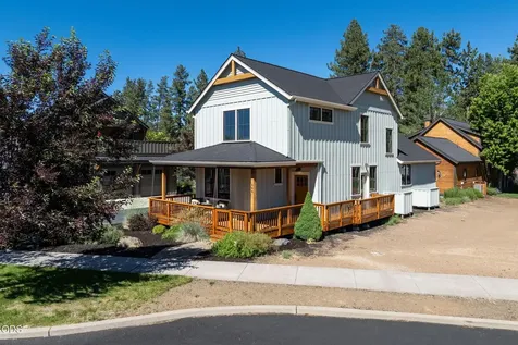 446 S Cottonwood Street Sisters OR 97759