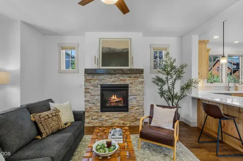 446 S Cottonwood Street Sisters OR 97759