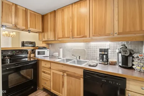 57057 Abbot House Lane Sunriver OR 97707