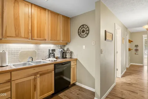 57057 Abbot House Lane Sunriver OR 97707