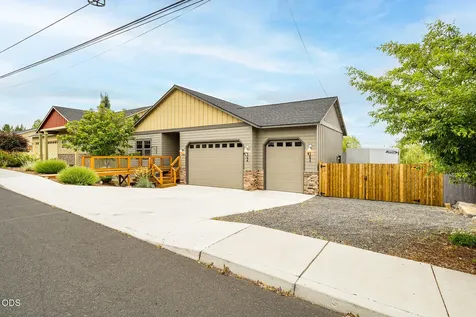 2788 SW 34th Street Redmond OR 97756