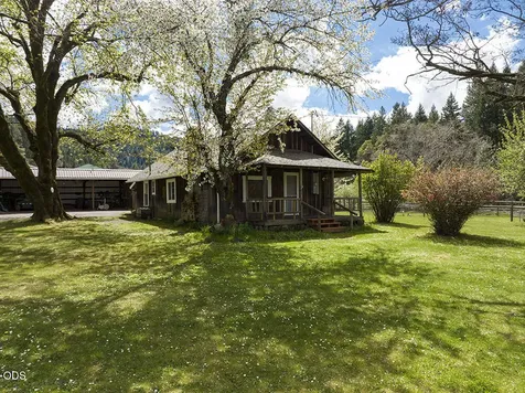 910 Reeves Creek Road Selma OR 97538