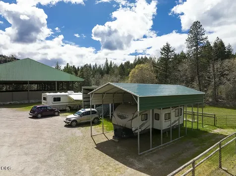 910 Reeves Creek Road Selma OR 97538