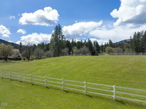 910 Reeves Creek Road Selma OR 97538