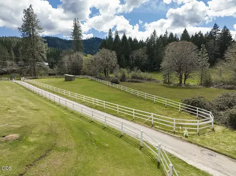 910 Reeves Creek Road Selma OR 97538