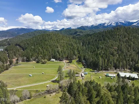 910 Reeves Creek Road Selma OR 97538