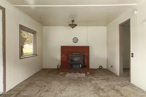 910 Reeves Creek Road Selma OR 97538