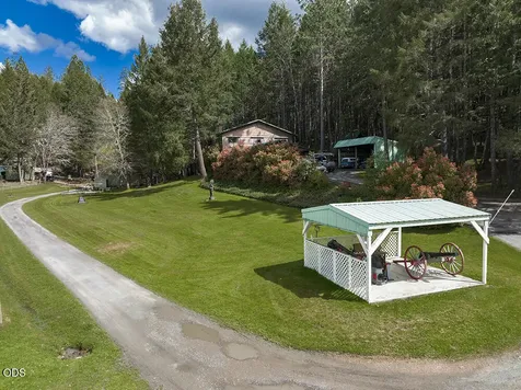 910 Reeves Creek Road Selma OR 97538
