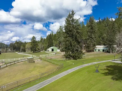 910 Reeves Creek Road Selma OR 97538