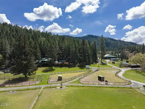910 Reeves Creek Road Selma OR 97538