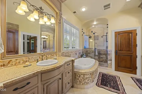 200 Belle Fiore Lane Ashland OR 97520